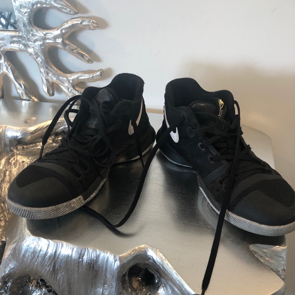 Boys Nike Kyrie